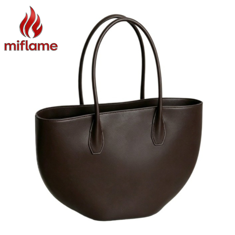 Shoulder Bag Structured - Damska torba na ramię typu tote,