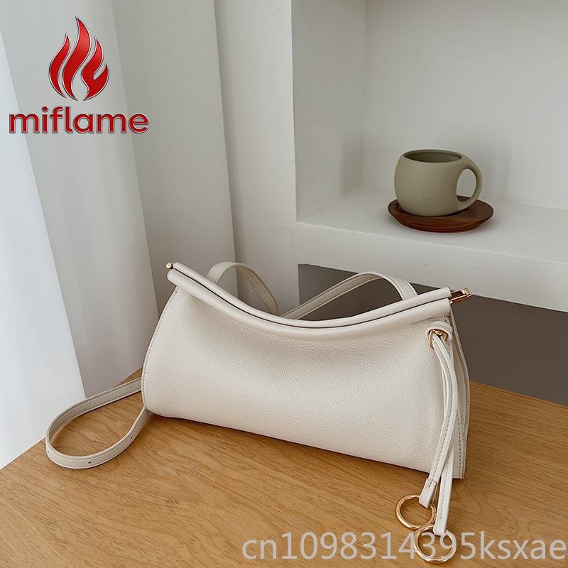 Skórzana torba na ramię w styl – Shoulder Bag Structured recenzja i cena