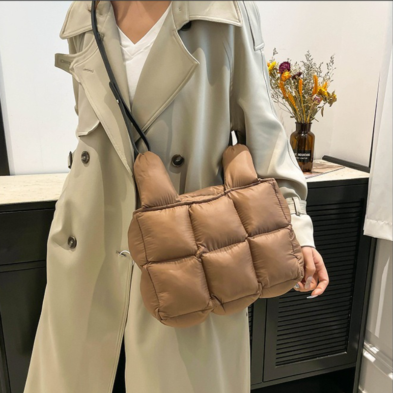 Casualowe, miękkie, wyściełane – Shoulder Bag Structured recenzja i cena